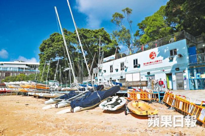 ■康文署轄下5個中心舉辦水上活動課程,名額有限。何家達攝 ■康文署轄下5個中心舉辦水上活動課程,名額有限。何家達攝