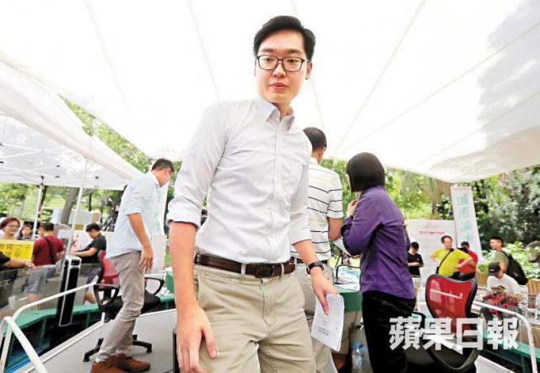■民族黨召集人陳浩天昨出席《城市論壇》,斥港府打壓損害港人結社自由。朱永倫攝■建制派立會議員馬逢國昨於《城壇》力撐警方以言入罪。■譚惠珠支持封殺民族黨,並直指可以此作測試個案。 ■民族黨召集人陳浩天昨出席《城市論壇》,斥港府打壓損害港人結社自由。朱永倫攝■建制派立會議員馬逢國昨於《城壇》力撐警方以言入罪。■譚惠珠支持封殺民族黨,並直指可以此作測試個案。
