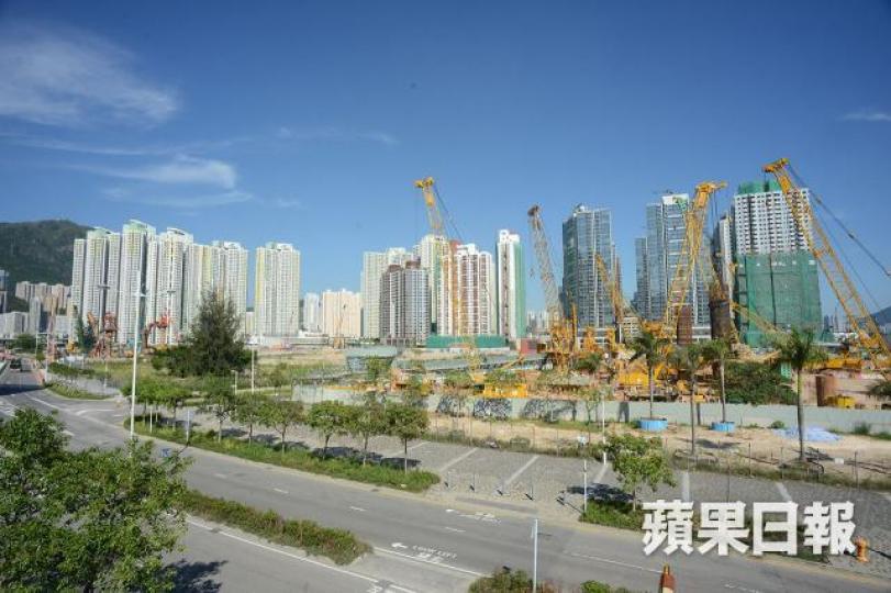 ■政府推出新樓空置稅,目的並不是希望將新樓樓價壓下去,而是禁止地產商囤積居奇。 資料圖片 ■政府推出新樓空置稅,目的並不是希望將新樓樓價壓下去,而是禁止地產商囤積居奇。 資料圖片