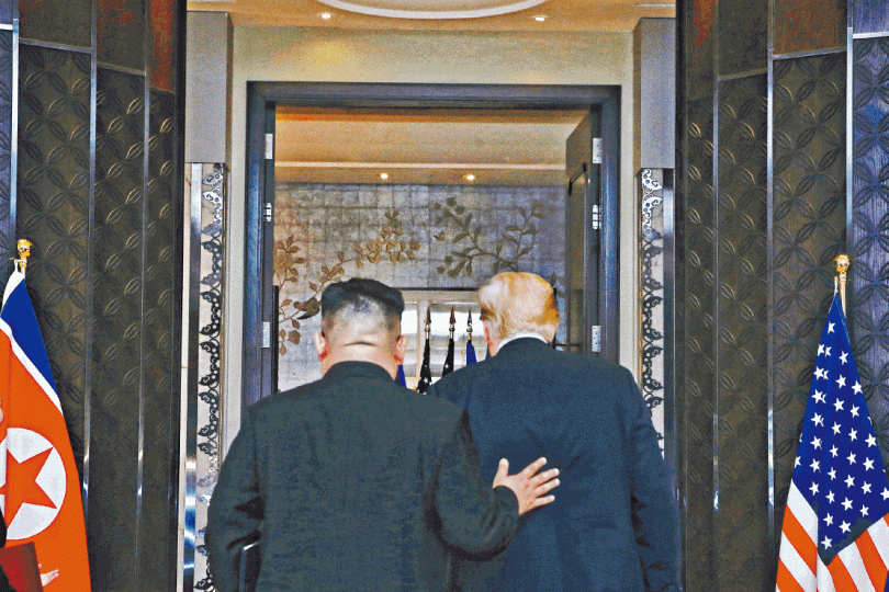 ■金正恩(左)下令拆除發射場,被指是安撫美國的手段。資料圖片■西海衞星發射場■朝中社昨日發放金正恩視察苗圃的照片。 路透社■南韓新聞報道北韓拆除西海衞星發射場設施的消息。 美聯社 ■金正恩(左)下令拆除發射場,被指是安撫美國的手段。資料圖片■西海衞星發射場■朝中社昨日發放金正恩視察苗圃的照片。 路透社■南韓新聞報道北韓拆除西海衞星發射場設施的消息。 美聯社