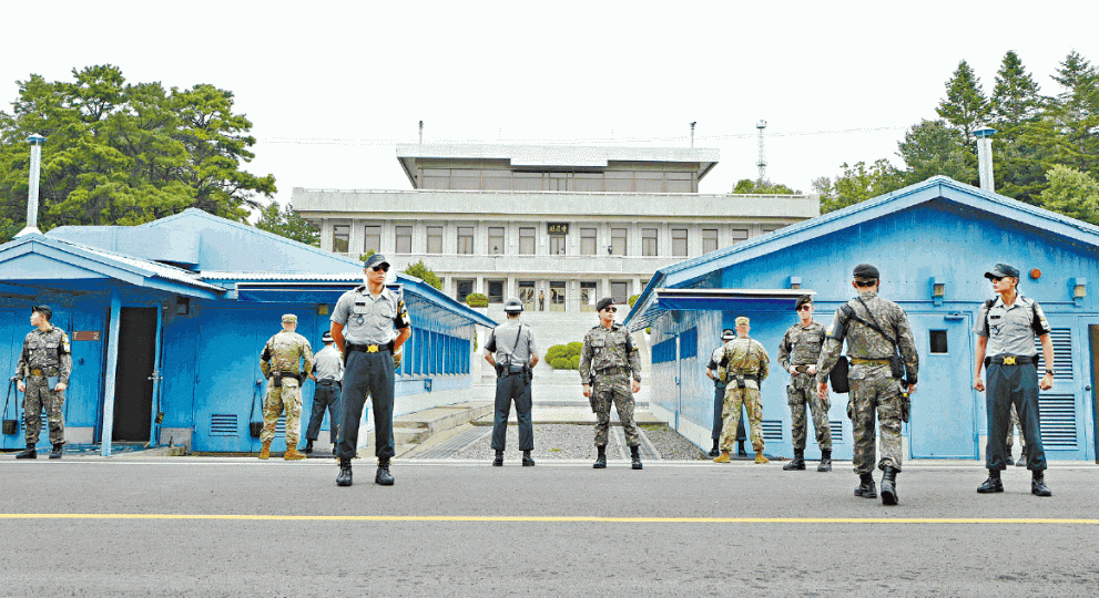 ■分隔兩韓的板門店休戰村有兩韓軍人駐守。資料圖片 ■分隔兩韓的板門店休戰村有兩韓軍人駐守。資料圖片
