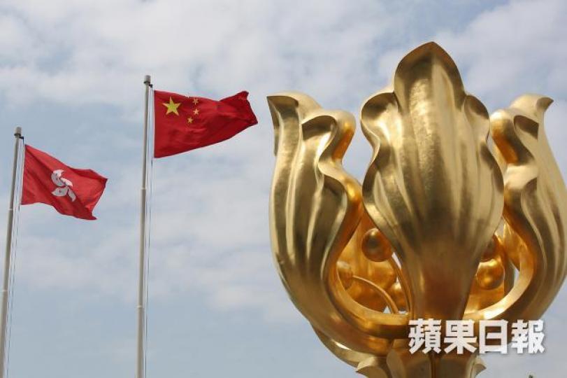 ■香港面對「外來人口八萬五」問題,新香港人始終會成為潛在的新居屋買家,再多的供應都會被完全消化。 資料圖片 ■香港面對「外來人口八萬五」問題,新香港人始終會成為潛在的新居屋買家,再多的供應都會被完全消化。 資料圖片