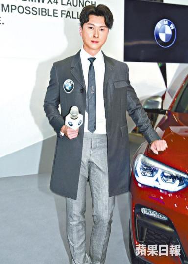 ■王浩信昨日表示自己是愛車之人,不過就睇多過換。■楊洛婷昨日表示已經買了學行車給十個月大的囡囡。 ■王浩信昨日表示自己是愛車之人,不過就睇多過換。■楊洛婷昨日表示已經買了學行車給十個月大的囡囡。