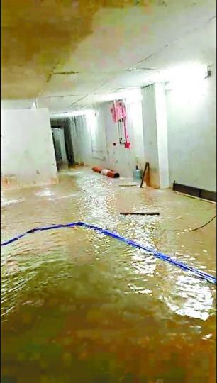 ■港珠澳大橋香港口岸地庫今年曾多次漏水。資料圖片 ■港珠澳大橋香港口岸地庫今年曾多次漏水。資料圖片
