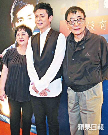 ■劉家昌(右)與甄珍之子劉子千近日表示再度與父親失聯。資料圖片 ■劉家昌(右)與甄珍之子劉子千近日表示再度與父親失聯。資料圖片