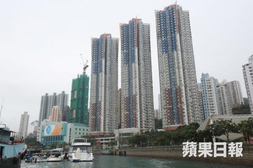 ■鴨脷洲夾屋悅海華庭3座極高層G室，本月初連補地價以750萬元成交，呎價17,564元。資料圖片