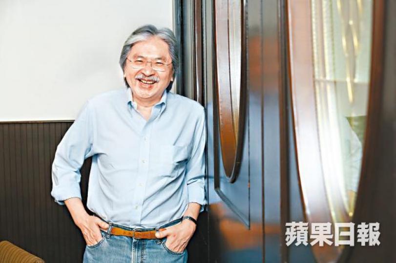 ■曾俊華進軍科技界，出任BVL主席。■曾俊華向傳媒展示一個垃圾桶形狀的筆刨。彭大偉攝