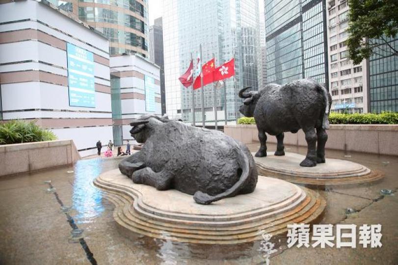 ■大市無力上,加上有大戶被斬倉,人踩人瘋狂沽貨,兵荒馬亂之下造就不少買入機會。 資料圖片 ■大市無力上,加上有大戶被斬倉,人踩人瘋狂沽貨,兵荒馬亂之下造就不少買入機會。 資料圖片