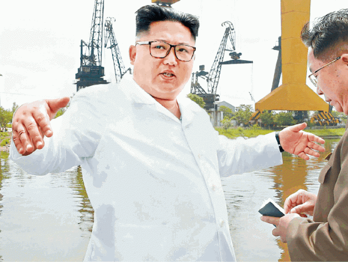 ■金正恩被指仍暗中繼續製造新洲際彈道導彈。資料圖片 ■金正恩被指仍暗中繼續製造新洲際彈道導彈。資料圖片
