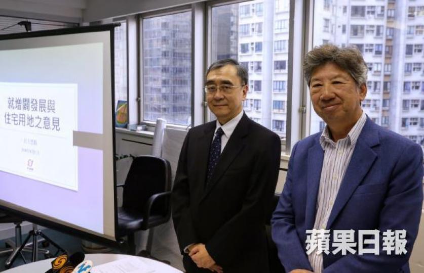■民主思路,昨發表增闢發展及住宿用地的意見,建議在東大嶼山大規模填海。 ■民主思路,昨發表增闢發展及住宿用地的意見,建議在東大嶼山大規模填海。