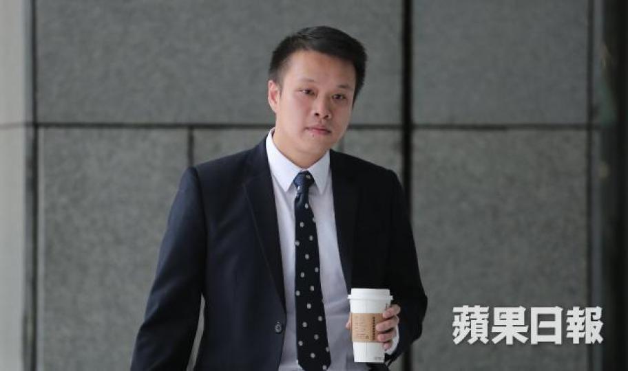 ■九巴助理經理楊晉瑋投訴政府部門審批設置車長休息室速度緩慢。何穎賢攝 ■九巴助理經理楊晉瑋投訴政府部門審批設置車長休息室速度緩慢。何穎賢攝