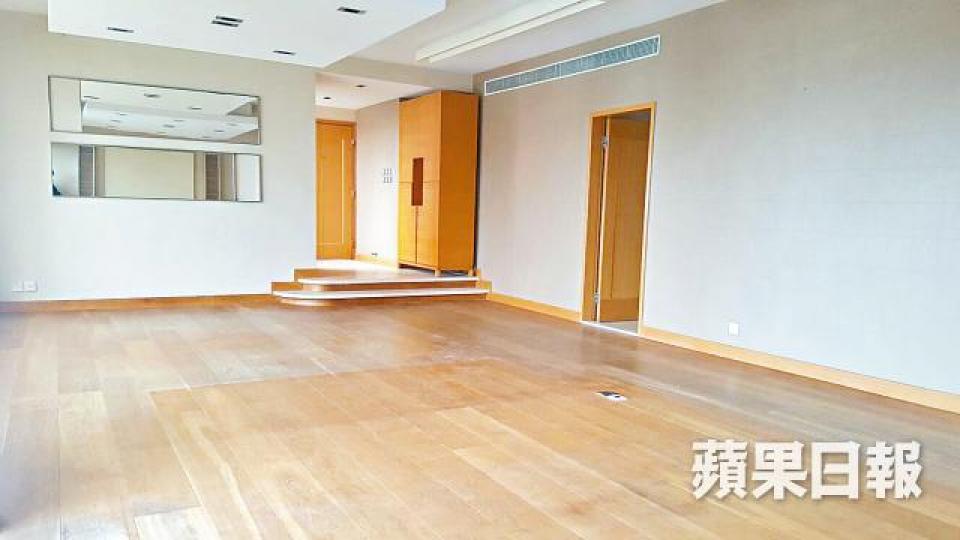 ■Albany低層A室銀主盤成交價僅8,800萬元,重返一年前水平。■孫佳君 ■Albany低層A室銀主盤成交價僅8,800萬元,重返一年前水平。■孫佳君
