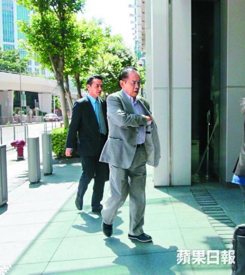 ■岡田和生上月30日在律師陪同下到廉署總部助查,翌日被捕。簡明恩攝 ■岡田和生上月30日在律師陪同下到廉署總部助查,翌日被捕。簡明恩攝