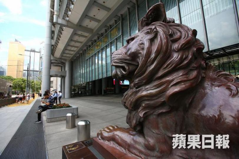 ■滙控股價只要不超過80元，股息率就不會少過5厘是不錯的收息股。　資料圖片