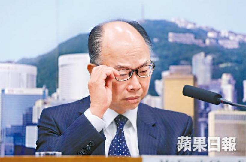 陳帆■馬時亨及梁國權昨日出席記招公佈人事變動安排。陳善南攝■金澤培將暫代工程總監職務。