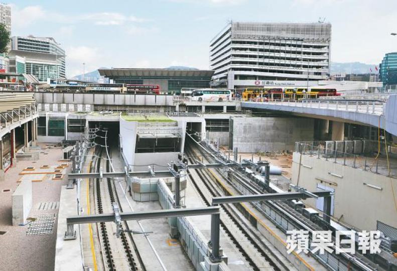 ■沙中綫紅磡站爆出擅改月台層板設計，安全成疑。夏家朗攝