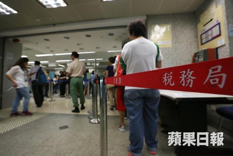 ■上月三大辣稅共錄得3,548宗成交,涉及28.304億元。資料圖片 ■上月三大辣稅共錄得3,548宗成交,涉及28.304億元。資料圖片