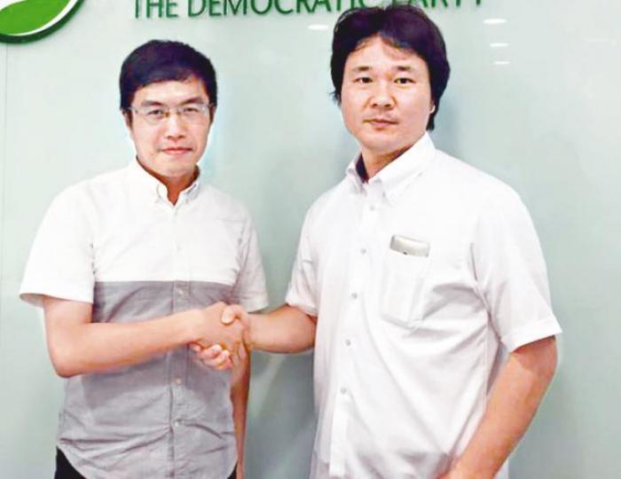 ■區諾軒(左)稱和田健一郎(右)曾表明不支持台獨。■入境處向和田發拒予入境通知書。 ■區諾軒(左)稱和田健一郎(右)曾表明不支持台獨。■入境處向和田發拒予入境通知書。