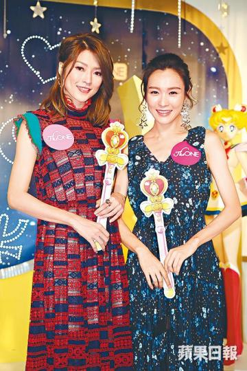 ■李佳芯(右)和連詩雅昨日在活動上被男粉絲「求婚」。 ■李佳芯(右)和連詩雅昨日在活動上被男粉絲「求婚」。