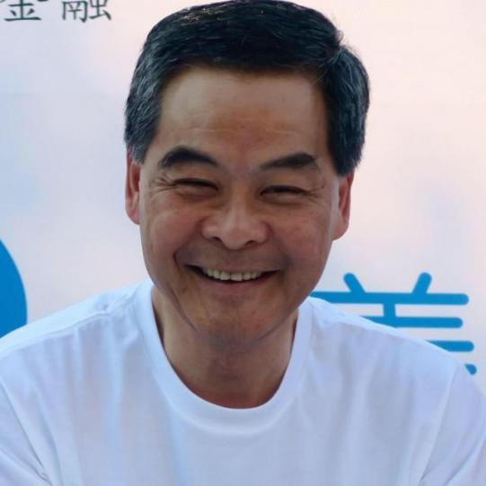 梁振英 梁振英