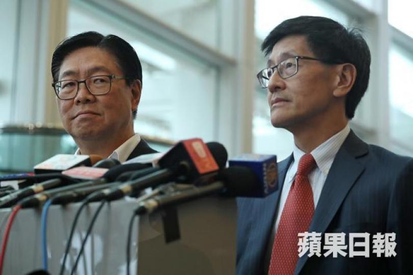 ■港鐵主席馬時亨(左)和CEO梁國權的職位本應相互獨立,事實卻淪為封建家庭統治。 資料圖片 ■港鐵主席馬時亨(左)和CEO梁國權的職位本應相互獨立,事實卻淪為封建家庭統治。 資料圖片