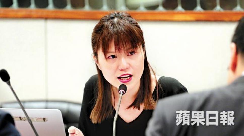 ■楊雪盈批評港鐵發現沉降已達3年,但蓄意隱瞞區議會。 ■楊雪盈批評港鐵發現沉降已達3年,但蓄意隱瞞區議會。