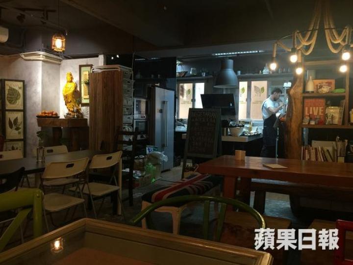 ■不少工廈餐廳都用簡約風文青佈置，製作簡單的西餐。　資料圖片