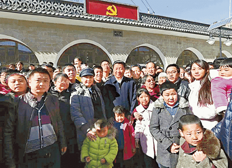 ■習近平當上總書記後,曾於2015年重返梁家河探訪村民。互聯網 ■習近平當上總書記後,曾於2015年重返梁家河探訪村民。互聯網