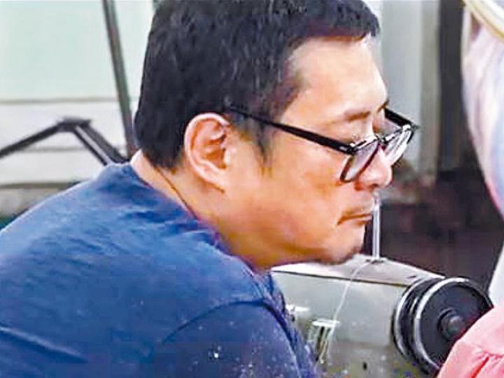 ■張叔平擔任《如懿傳》美指,並參考古籍製作。■于正與秦嵐拍攝前,到故宮向工作人員取經。微博圖片 ■張叔平擔任《如懿傳》美指,並參考古籍製作。■于正與秦嵐拍攝前,到故宮向工作人員取經。微博圖片