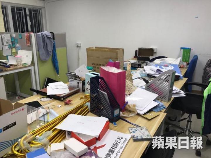 ■劉孝偉失蹤後,位於土瓜灣的主力場辦公室,所有電腦和重要文件已被搬走。 ■劉孝偉失蹤後,位於土瓜灣的主力場辦公室,所有電腦和重要文件已被搬走。