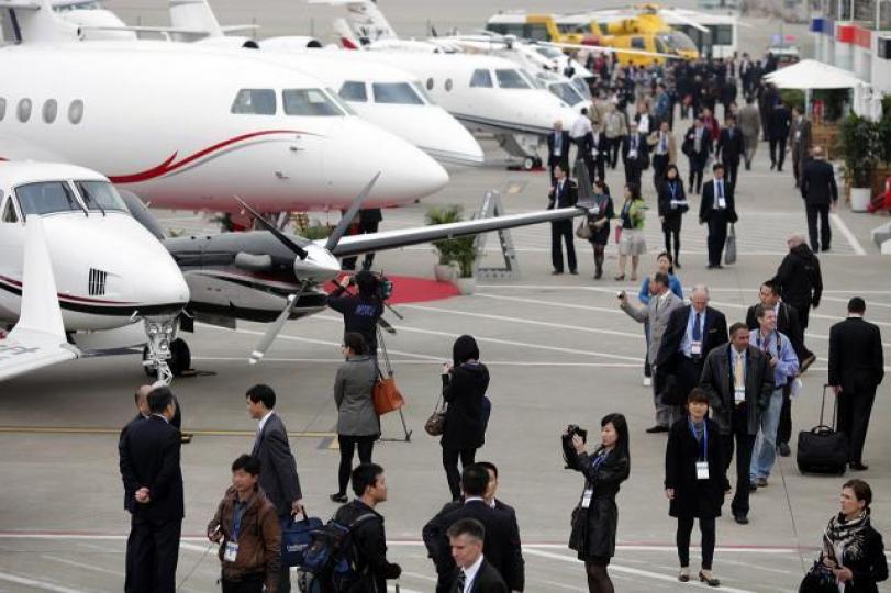 ■受油價同滙率拖累，航空股迷霧籠罩，「登機」要睇清楚。資料圖片