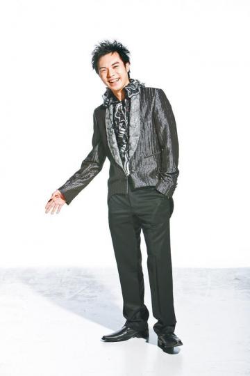 ■導演黃嘉威曾在亞視擔任演員,至近年轉戰舞台劇。 ■導演黃嘉威曾在亞視擔任演員,至近年轉戰舞台劇。