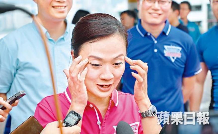 陳凱欣6年前任食衞局政助,被指濫用特權向醫院施壓。投訴人指陳凱欣曾幫助在急症室輪候的記者打尖見醫生;圖為伊利沙伯醫院急症室。資料圖片 陳凱欣6年前任食衞局政助,被指濫用特權向醫院施壓。投訴人指陳凱欣曾幫助在急症室輪候的記者打尖見醫生;圖為伊利沙伯醫院急症室。資料圖片