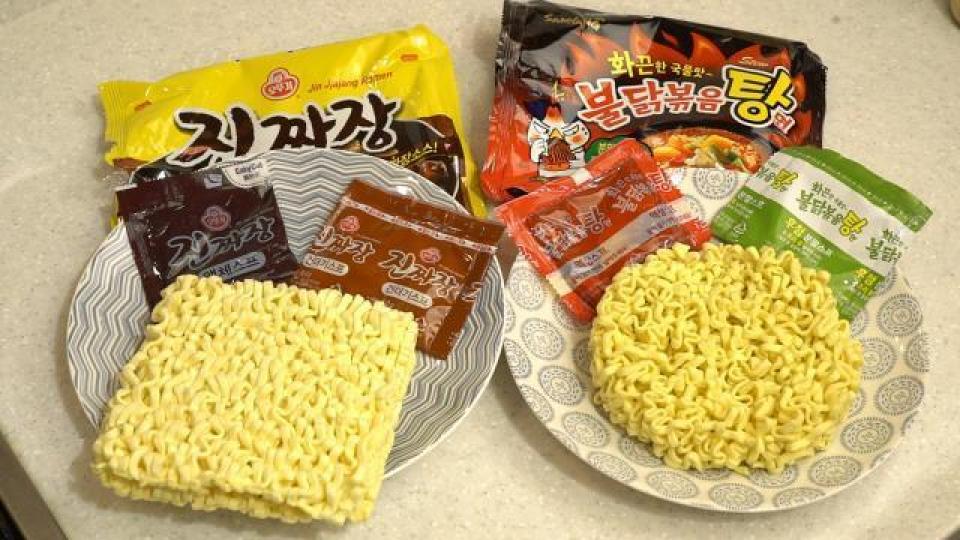 即食麵是美國囚犯恩物,視之為監獄通行貨幣,麵和湯包可分拆交易,各有不同滙率。資料圖片 即食麵是美國囚犯恩物,視之為監獄通行貨幣,麵和湯包可分拆交易,各有不同滙率。資料圖片