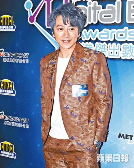 孫耀威自嘲是「機佬」,幫圈內老友做電腦技師。 孫耀威自嘲是「機佬」,幫圈內老友做電腦技師。