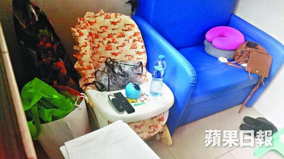 案發村屋留有嬰兒用品。梁瑞帆攝 案發村屋留有嬰兒用品。梁瑞帆攝
