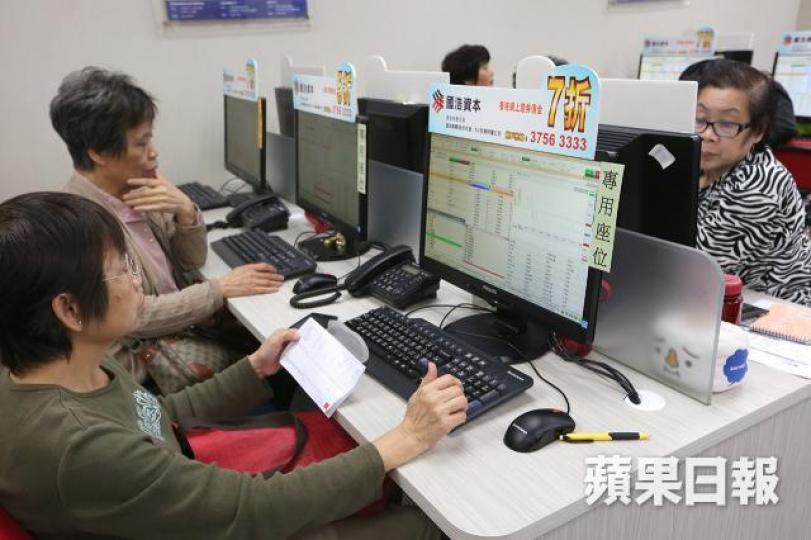 港股短期回補裂口機會較大，投資者短期不宜靠沽空賺錢，候低吸納較為安全。　資料圖片