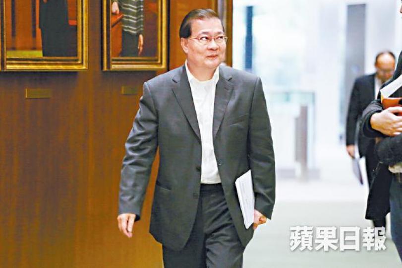 譚耀宗新稅法建議港人於內地住滿183天則須納稅。 譚耀宗新稅法建議港人於內地住滿183天則須納稅。
