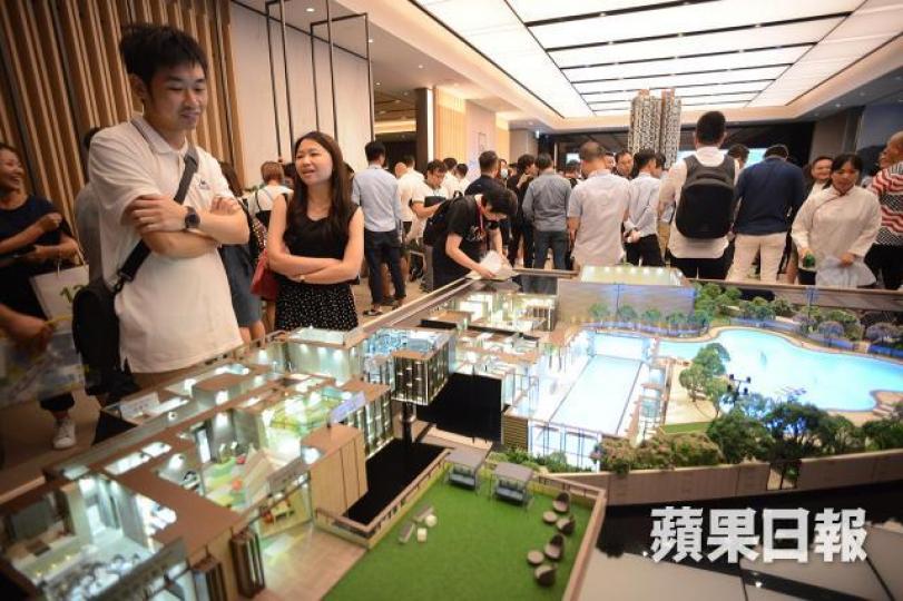 政府若然想幫港人安居樂業,不妨學吓大馬總統,禁止外國人買樓。 資料圖片 政府若然想幫港人安居樂業,不妨學吓大馬總統,禁止外國人買樓。 資料圖片