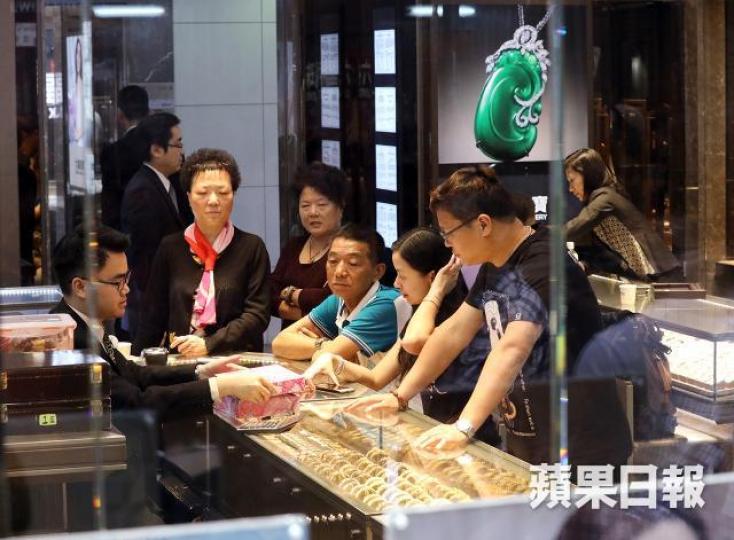 7月珠寶首飾、鐘錶及名貴禮物銷貨額升16.8%,升幅已明顯放慢。資料圖片 7月珠寶首飾、鐘錶及名貴禮物銷貨額升16.8%,升幅已明顯放慢。資料圖片