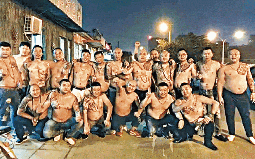 網傳天安社成員合照。 網傳天安社成員合照。
