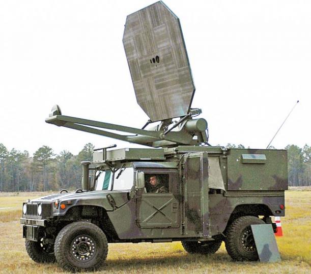 美俄爭相研究微波武器,而美軍研發的「主動拒止系統」,是用微波令人感灼熱失反抗力。 美俄爭相研究微波武器,而美軍研發的「主動拒止系統」,是用微波令人感灼熱失反抗力。