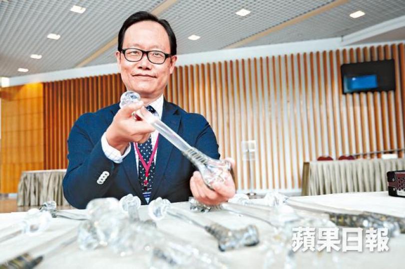 李威儀醫生表示,車禍中常見傷勢包括頭頸及上肢受創。何頴賢攝
李威儀醫生表示,車禍中常見傷勢包括頭頸及上肢受創。何頴賢攝
