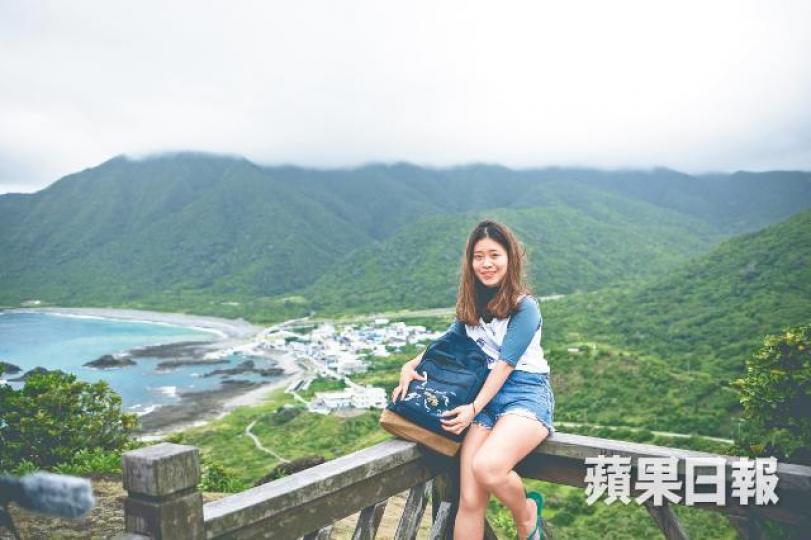 愷晴8月中在蘭嶼過了7日島主生活。潛水是愷晴在蘭嶼最深刻的活動。愷晴參與了當地淨灘活動，一同執垃圾。身為「島主」，愷晴教路製作「封蠟布」，原住民店家用心學習。蘭嶼的水清澈見底。