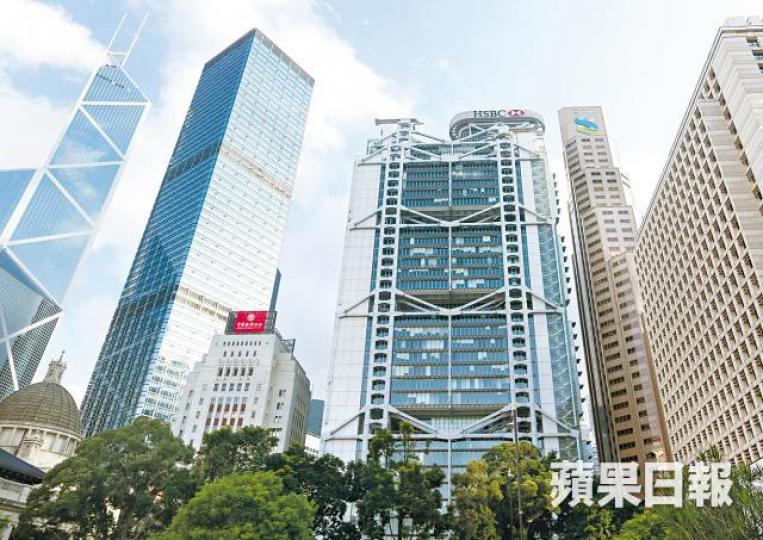 外界揣測港銀9月加P壓力增,惟各大行目前仍然按兵不動。 外界揣測港銀9月加P壓力增,惟各大行目前仍然按兵不動。