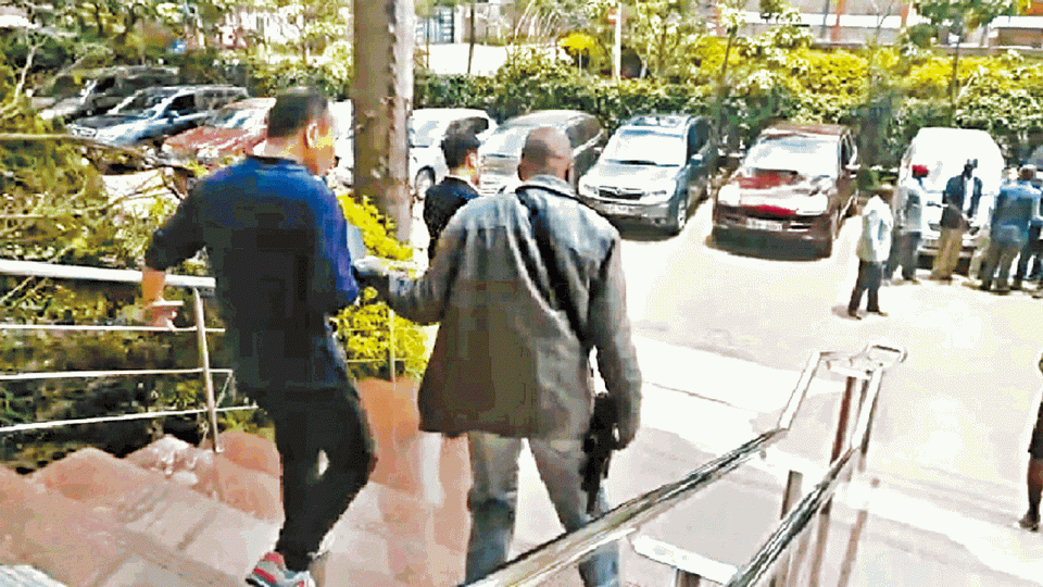 肯雅在央視非洲分台大樓帶走13名中國人。