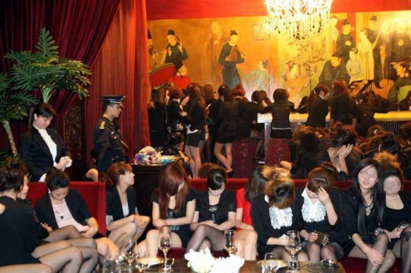 覃輝經營的北京頂級夜總會「天上人間」早年被查封。資料圖片