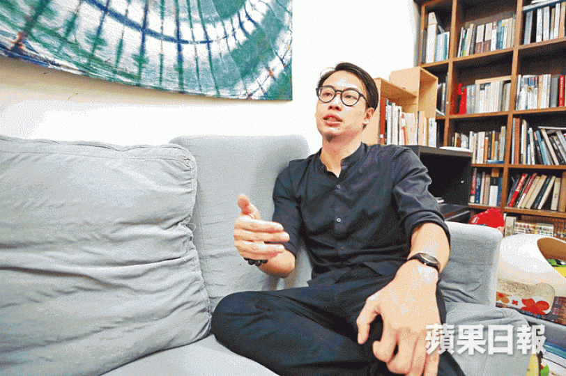 入獄前已轉職廣告行業的梁曉暘,獲上司保留職位至他出獄。謝榮耀攝 入獄前已轉職廣告行業的梁曉暘,獲上司保留職位至他出獄。謝榮耀攝