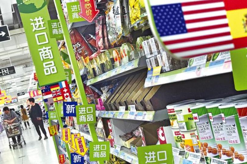 貿易戰下,中國超市的美國貨售價提高。 貿易戰下,中國超市的美國貨售價提高。