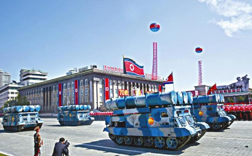 北韓周日閱兵沒展示核武,但核武生產速度沒減慢。 北韓周日閱兵沒展示核武,但核武生產速度沒減慢。